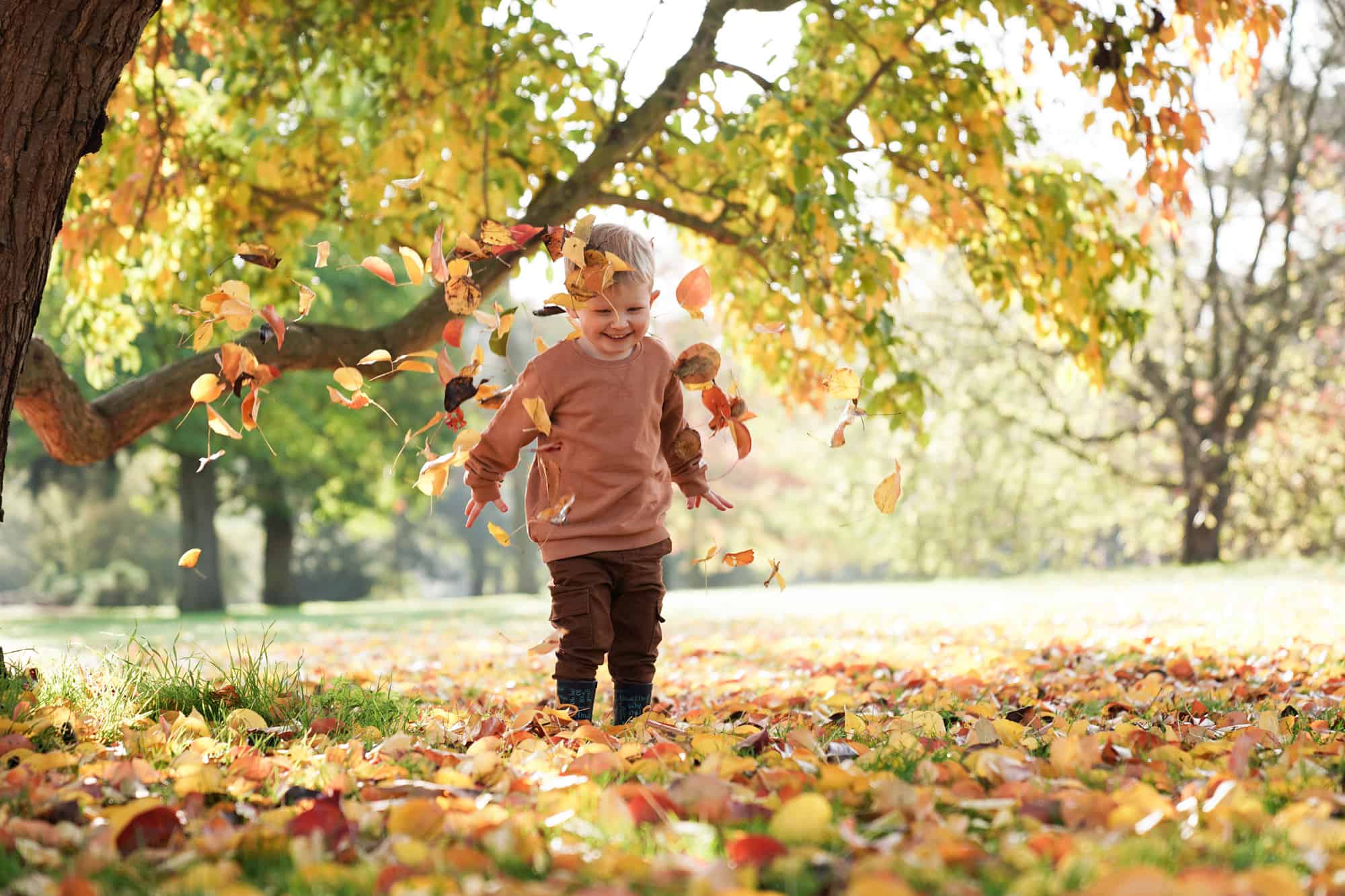 Fun outdoor autumn photo shoots by Orpington family photographer
